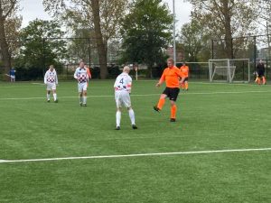 De Straat van Hormuz: Nul doorgelaten. 45+ 11