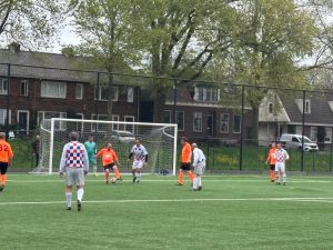 De Straat van Hormuz: Nul doorgelaten. 45+ 14