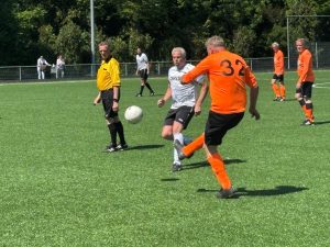 Roze bril op het voetbalveld 9