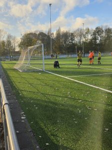 Voetbal mte een grote V en politiek met een kleine p 12